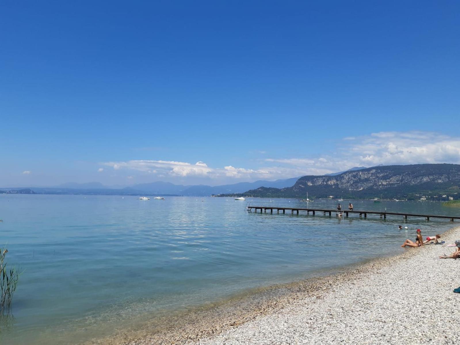 Villa Bevilacqua Nuovo Bilocale Modernopiscina カプリーノ・ヴェロネーゼ エクステリア 写真